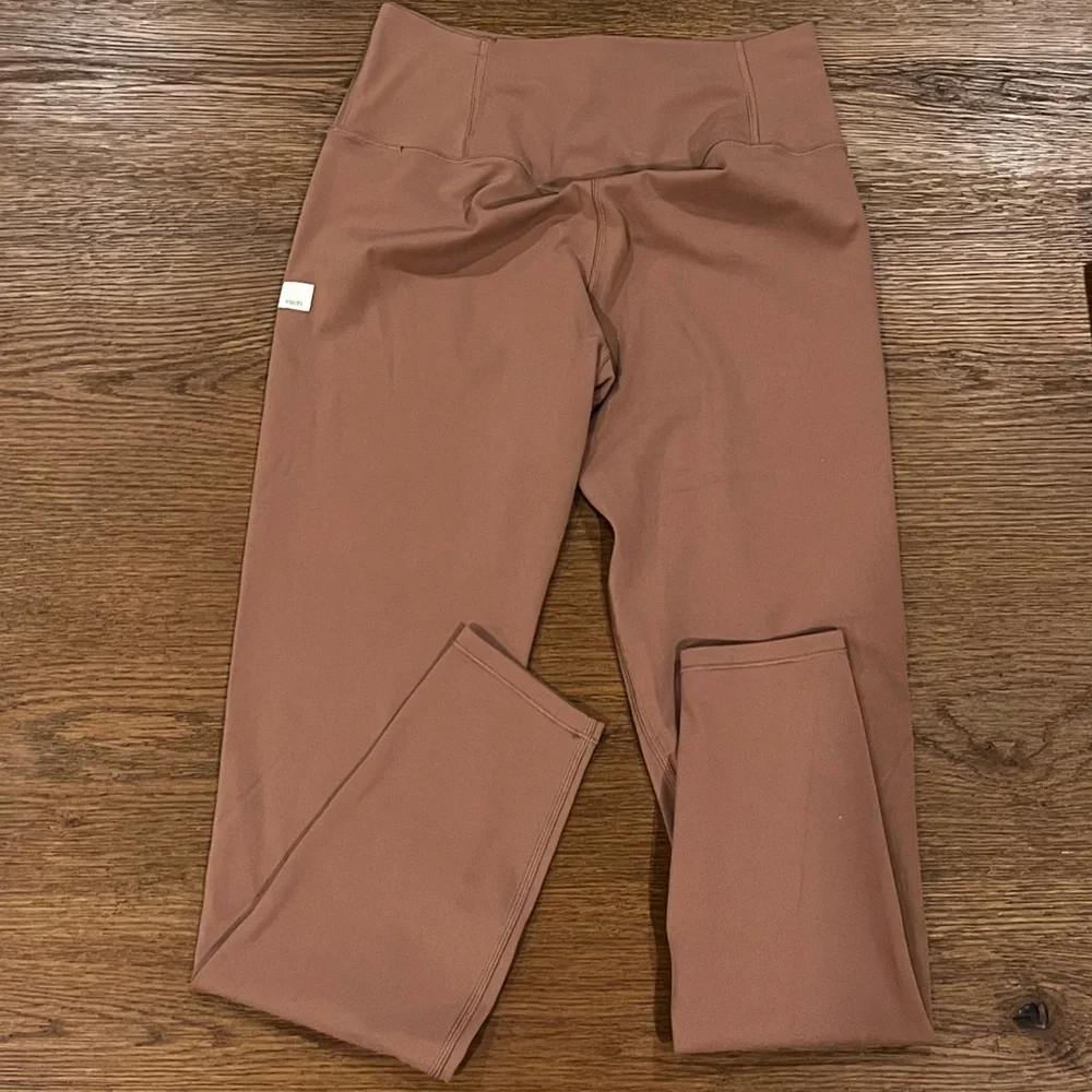 Vuori Brown Leggings - Picture 1 of 3